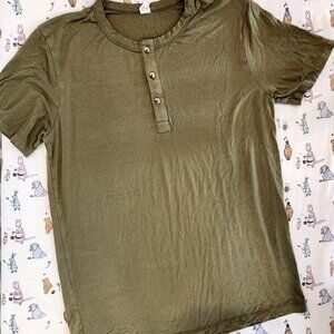 Kate Quinn Men's Large Bamboo Top